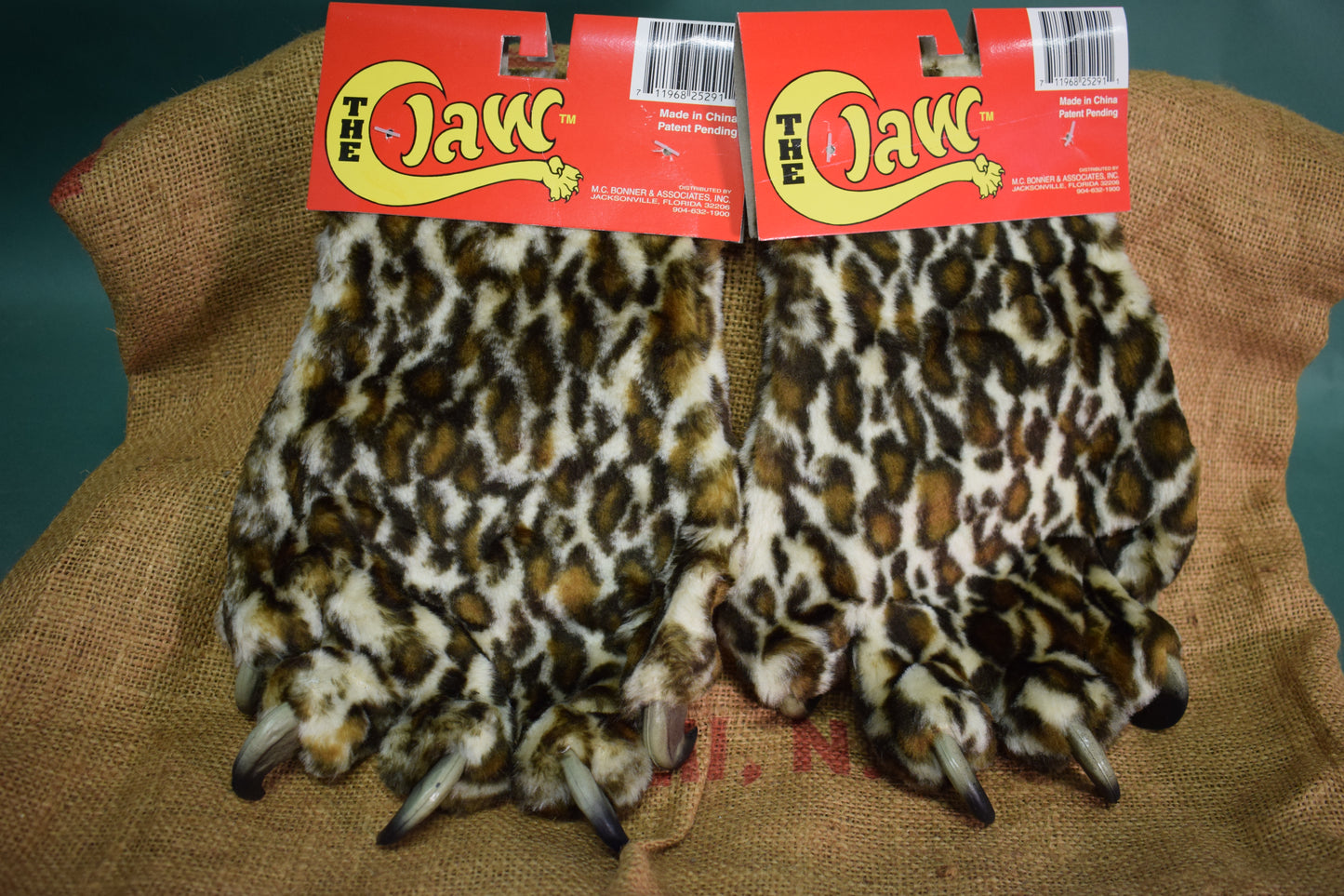Vintage "The Claw" Animal Gloves/Mittens with Claws (2-Pack) Jaguar print