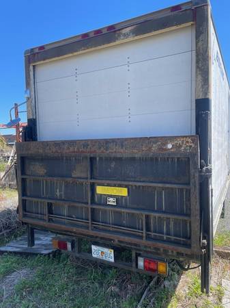 1992 Isuzu NPR 16' Box Truck