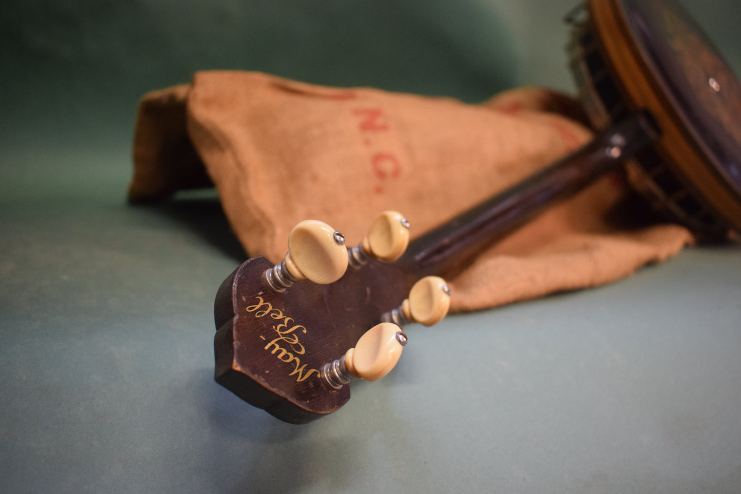 Maybell 4-string tenor banjo, 1920s-30s