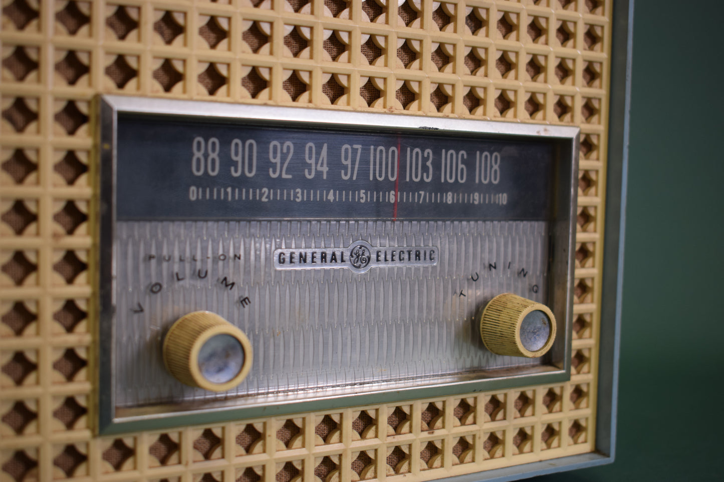 Vintage GE Tube Radio, untested