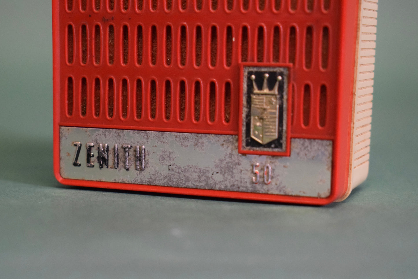 Zenith  Royal 50 Transistor Radio - untested