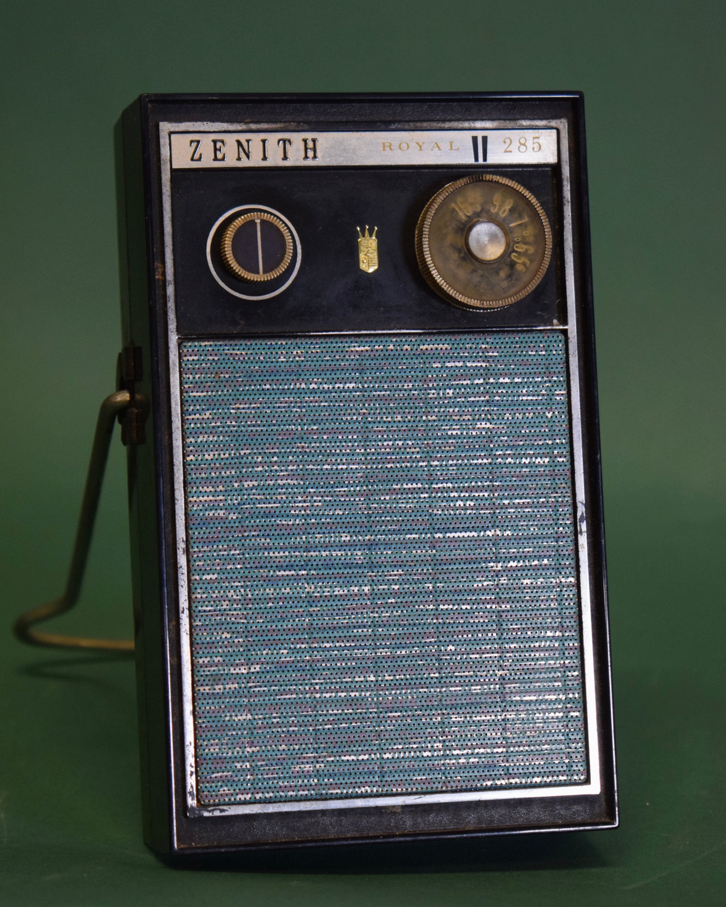 Zenith Royal 285 Transistor Radio