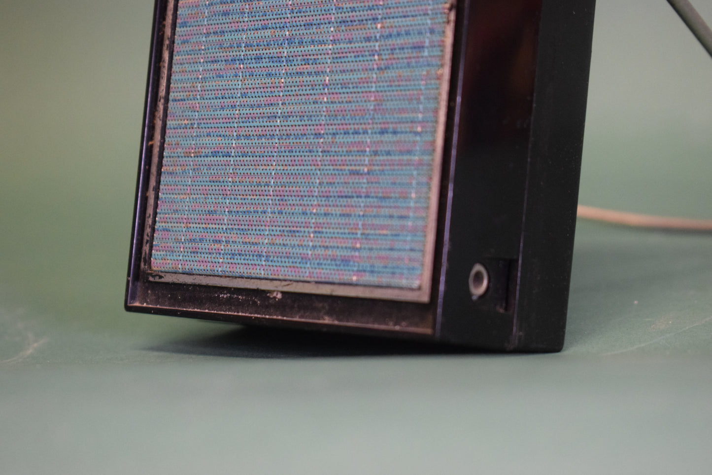 Zenith Royal 285 Transistor Radio
