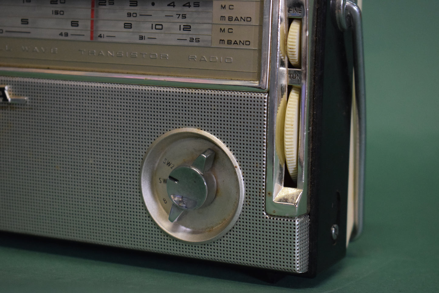 Plata Portable Transistor Radio