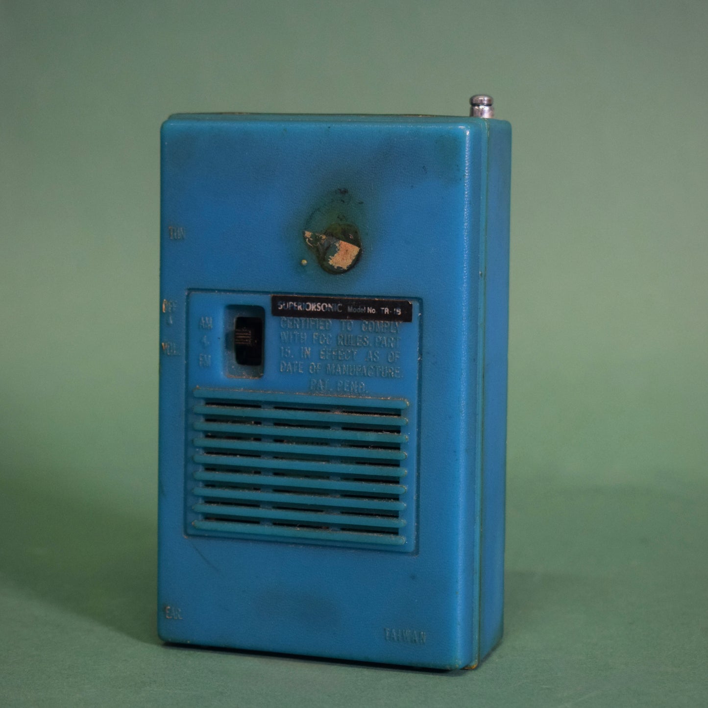 Solid State Superiorsonic Pocket AM/FM Radio