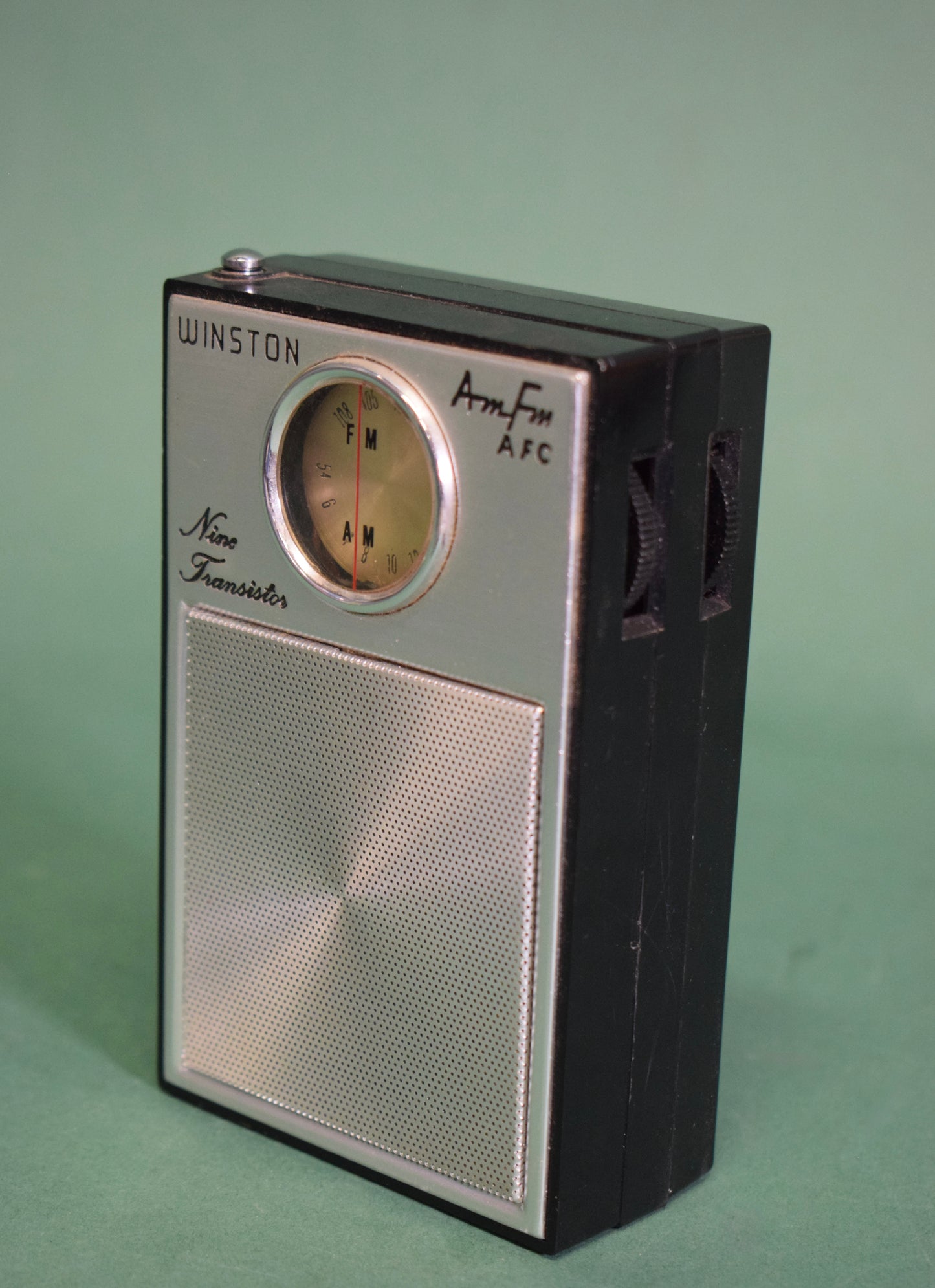 Winston Nine Transistor Am/Fm pocket radio
