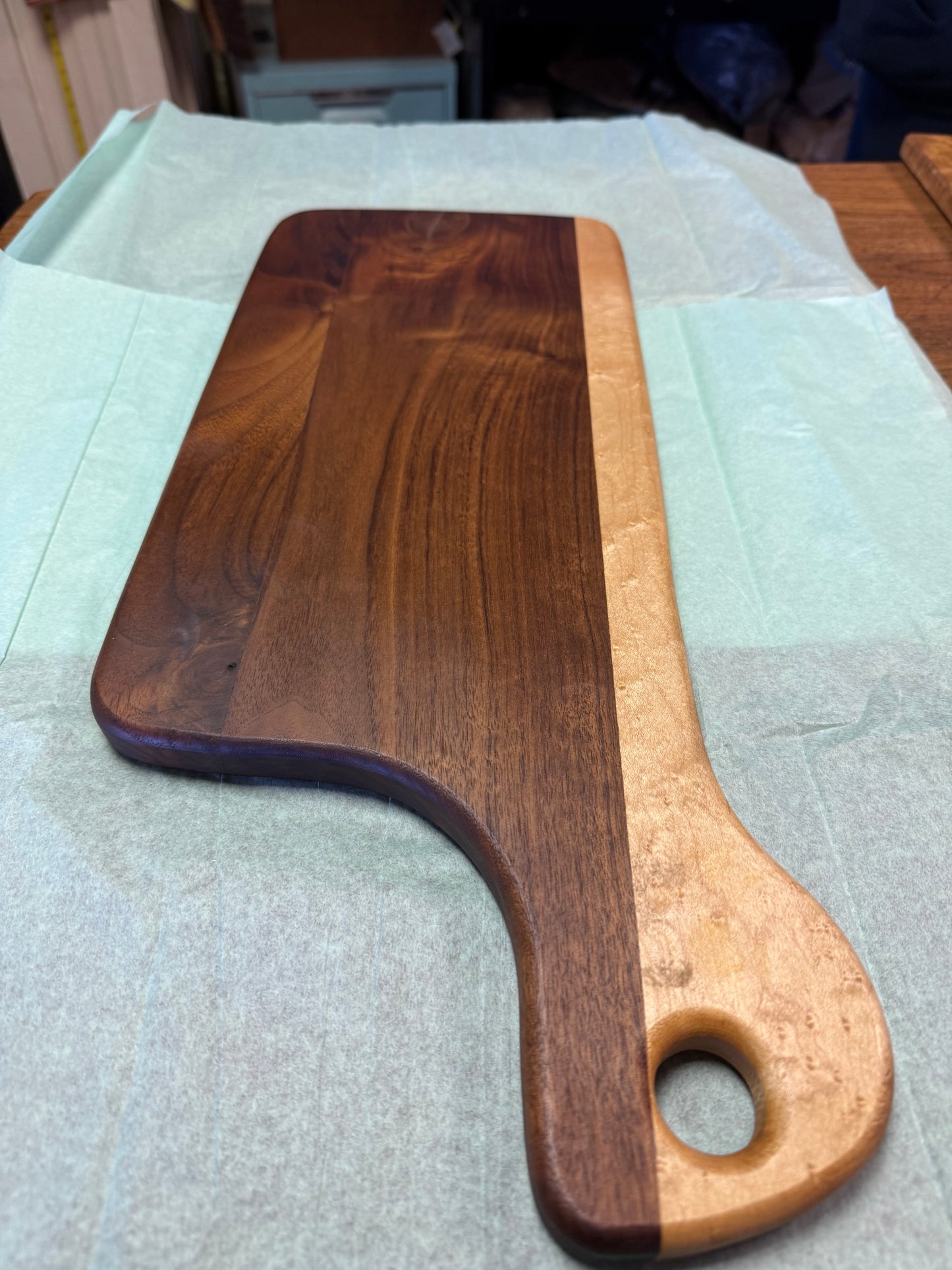 Artisan Crafted Cutting Board "Leia"